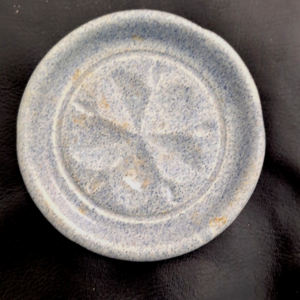 4 Pigeon Forge Pottery vintage & collectible blue coasters - Picture 3 of 6